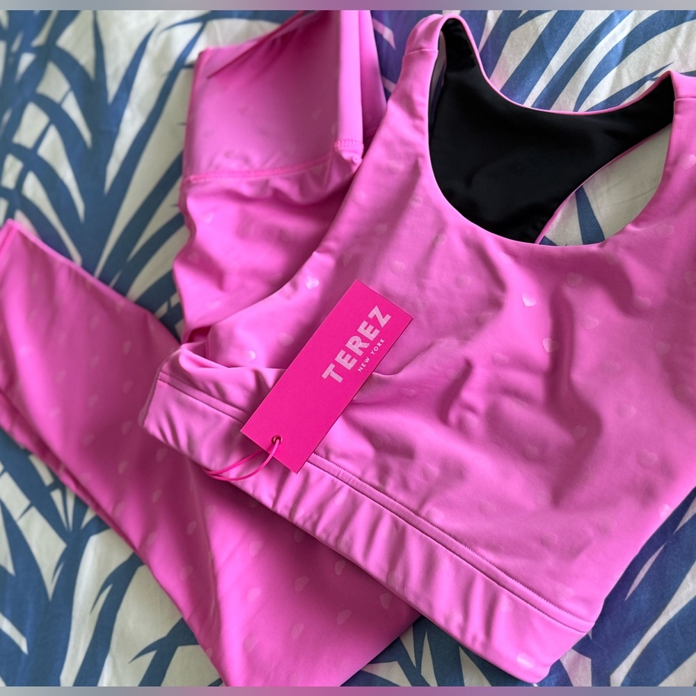 NWT Terez Barbie Pink Sports Bra & Leggings- NEW with Tags, NEVER tried on!!